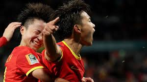 斯尔笑